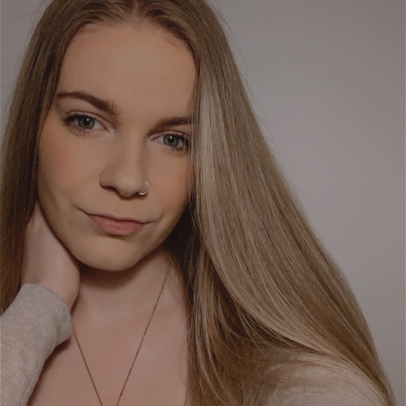 Meet your Posher, Jessica - Picture 1 of 1